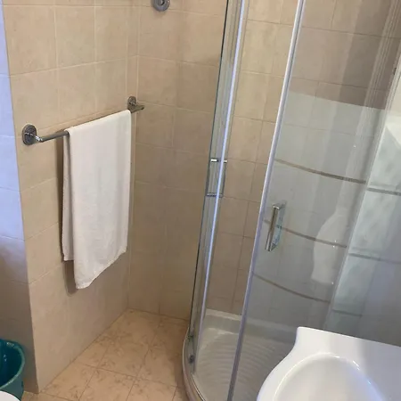 Simply Close To Tivoli Inn Marcellina