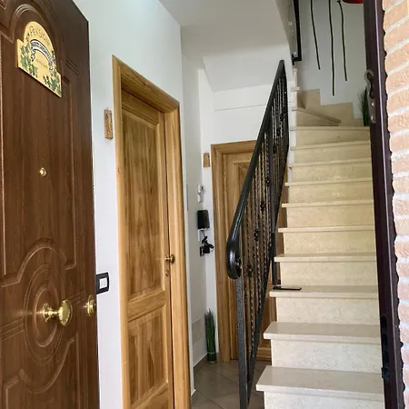 Simply Close To Tivoli Inn Marcellina